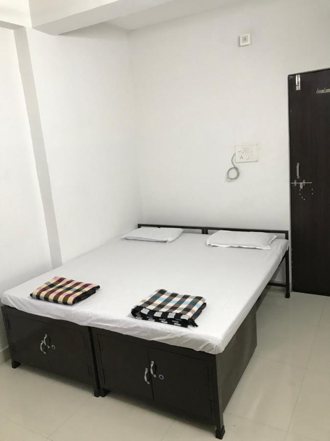 Prestige Guest House & Hostel Bilāspur Esterno foto